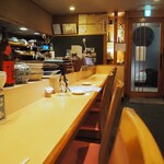 酒菜の肴 遊食家 - 店内（カウンター席）