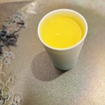 現代茶寮 銀座風月堂 - 山梨県産甘々女とゴールドラッシュの冷製ポタージュ・野菜のコンソメジュレ