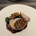 現代茶寮 銀座風月堂 - 山形県産平田牧場　金華豚のロティソースポルト＋フランスペリゴール産　フォアグラのグリエ