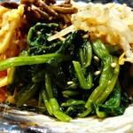 匠苑にくいち - ホウレンソウナムル