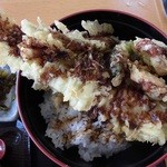 Kaikyo bishimonoseki - 丼からはみ出す巨大な穴子