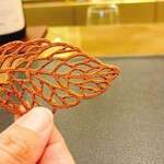 トゥ・ラ・ジョア イズム - 