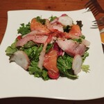 Seafood bar Ermitage 横浜鶴屋町店 - いろいろ魚介のシーフードサラダ1188円