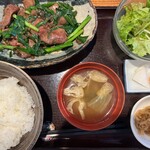 ここのつ - 究極のレバにら炒め定食　990円