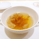 CHIUnE - 『サマートリュフのコンソメスープ』