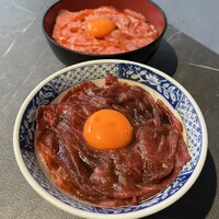 #ヒロキヤ六本木 -  飲める牛丼(M)¥2,300／飲めるユッケ丼(M)¥2,700