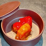 北海道焼肉 北うし - ボタンエビとイチゴのキムチ