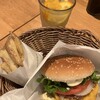 フレッシュネスバーガー 御堂筋本町店