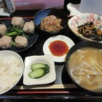 おいしい台所12カ月 - 肉焼売定食　1,000円