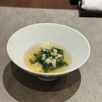 ON the TABLE CHINESE - 