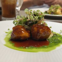 ON the TABLE CHINESE - 