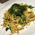 鉄板和食とワイン 萬鉄 - ガーリック焼きそば