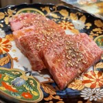 焼肉大衆酒場 真 肉焼屋 - 