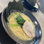 横浜家系ラーメン 京いち家 - ラーメン　塩（¥850）
