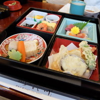 鎌倉御代川 - 松花堂弁当