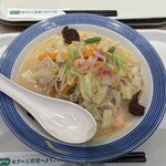 リンガーハット - 料理写真:ちゃんぽん(レギュラー)٩(*•̀ᴗ  •*)و ̑̑