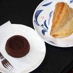 ほっとビレッジ美東 - チョコケーキ、アップルパイ