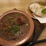 305251284 - デミグラスで煮込んだスパイシーつくね