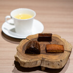 レストラン エンヌ - カヌレ フィナンシェ テリーヌショコラ