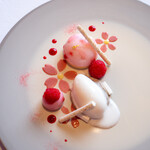 ル ジャルダン - サクラとフランボワーズのガトー もち米のグラス