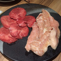 焼肉ホルモン 稲田 - タンと豚トロ