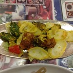 マハトマ - ビリヤニセットに付いてくるバーベキュープレート。