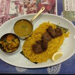 マハトマ - 『季節のBBQビリヤニプレート(炭火焼マトンを選択)』。