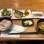 Cafe＆和定食ウエスト - 料理写真:暫く待つと注文したサバ朝食７１５円の出来上がりです。