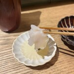 新橋貝介 - 煎り酒でいただく。余った煎り酒は飲んじゃう