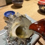 新橋貝介 - 余った汁にお酒を入れてグビっと