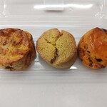 Gold Bake TOKYO - 左から　デーツゴルゴン、ジンジャー、塩トマトベーコン