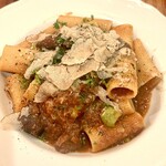 305280909 - 色々なお肉のラグー　ヴィンコット風味 リガトーニ