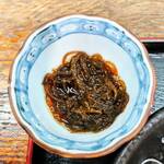 味処 まるたか - 小鉢（もずく酢）