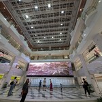 トプカ - そう言えば、よく新人アイドルがここで歌ってましたね。