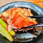 味処 まるたか - きんめ煮付け（アップ）