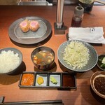 とんかつ ここまでやるか。 - 