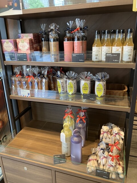 TULLY'S COFFEE Kanayama Sogo Eki Ten photo 2