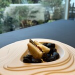 プレゼンテ スギ - パニーノ
      　片口鰯　自家製ビネガー
      　水牛のミルクのヨーグルト　
      　トマトとハーブのソース