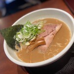 節系とんこつらぁ麺　おもと - 