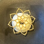 プレゼンテ スギ - 我が家のクリームシチュー
      　フォアグラのテリーヌ
      　千葉県産新玉ねぎ+生クリーム　エスプーマ
      　じゃがいもキタアカリ　じゃがりこ
      　パセリオイル