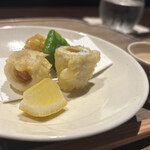 にしの - 三宝甘長とうがらし　カラスミをキスの白身で巻き揚げたもの。お好みでレモンですが、そのままで素材感溢れてます。