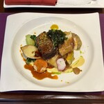 Roy's - TENDER BRAISED BEEF SHORT RIB & MACADAMIA NUT CRUSHED FRESH CATCH OF THE DAY