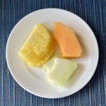 Hilton Guam Resort & Spa Executive Lounge - フルーツ