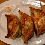 ラーメン華小屋 - ぎょうざ4個　380円