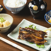 鮪のスペアリブの柑橘漬け焼き御膳