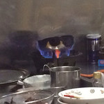 九州ラーメン八起 - 使い込まれた鍋は、柄がありません。
            多分燃えてしまったのでしょう…火力がっっΣ（ﾟдﾟlll）