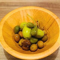 イタリア産オリーブのマリネ