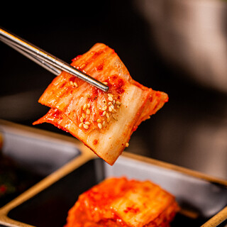 あぷろ自慢の！本場仕込みのキムチを店内で手作り