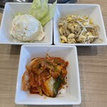 じゅうじゅうカルビ - ポテトサラダ・もやしナムル・キムチ