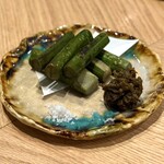 魚ト日本酒あたらよ - ・天然山独活の炭焼き〜お手製蕗味噌添え〜 780円